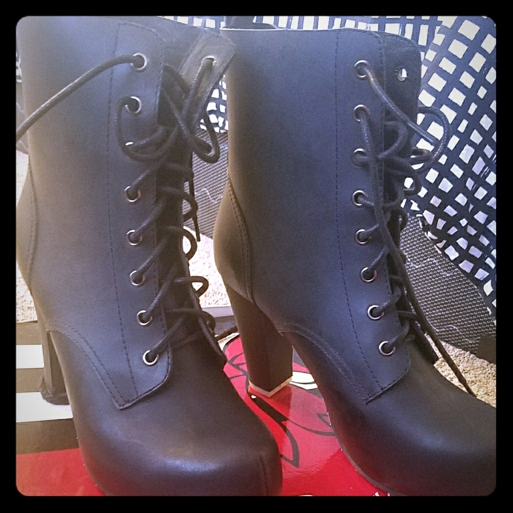 Lola Ramona Angie Boots